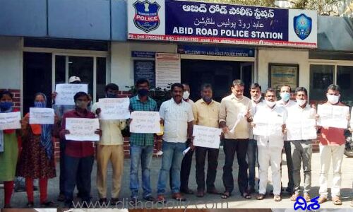ఈ జిల్లాలో పుట్టి.. వేరే జిల్లాలో ఎలా పనిచేస్తాం