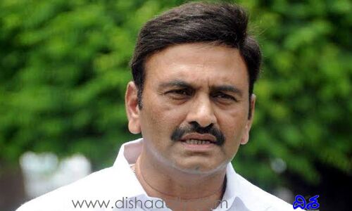 గ్రామ సచివాలయాలు పెద్ద కుంభకోణం: వైసీపీ ఎంపీ రఘురామ