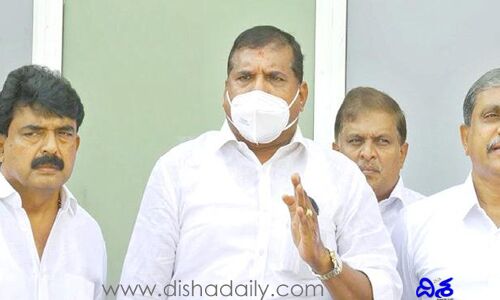 ఇకపై మీరు ఆహ్వానిస్తేనే చర్చలకు వస్తాం: మంత్రి బొత్స