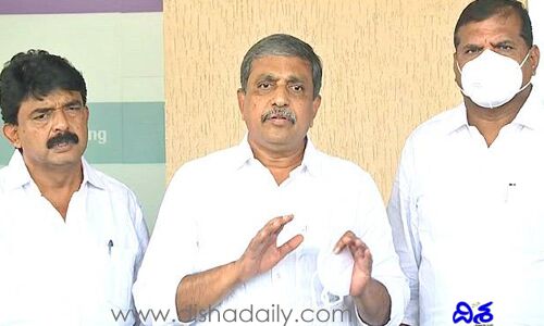 తగ్గేదేలే.. కొత్త పీఆర్సీ ప్రకారమే జీతాలు: సజ్జల రామకృష్ణారెడ్డి