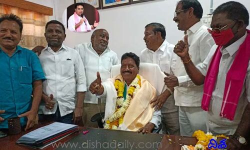 టీఆర్‌ఎస్‌లో ముసలం.. కేటీఆర్ ఏకపక్ష నిర్ణయంతో తీవ్ర అసంతృప్తిలో ఆ జిల్లా మంత్రి..!