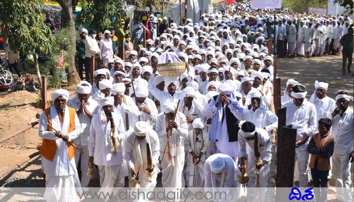 మహా పూజ తో ప్రారంభమైన నాగోబా జాతర మహా పూజ తో ప్రారంభమైన నాగోబా జాతర