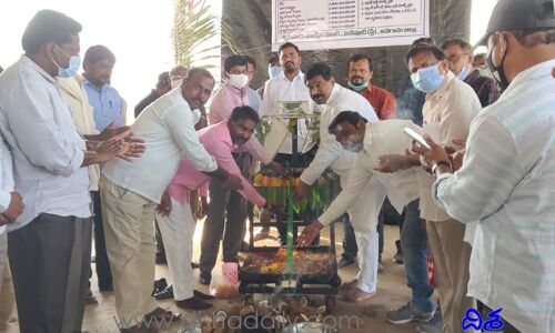 వారిచేతుల్లో మోసపోవద్దు.. రైతులకు ఎమ్మెల్యే సూచనలు