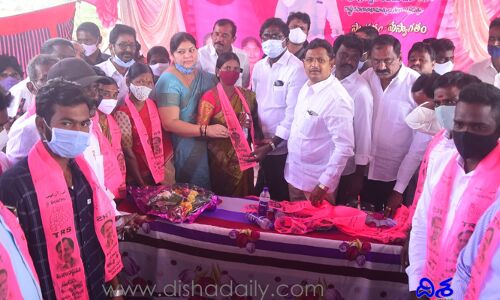 మధిరలో కాంగ్రెస్‌కు షాక్.. మంత్రి సమక్షంలో టీఆర్ఎస్‌లో కీలక నేతలు