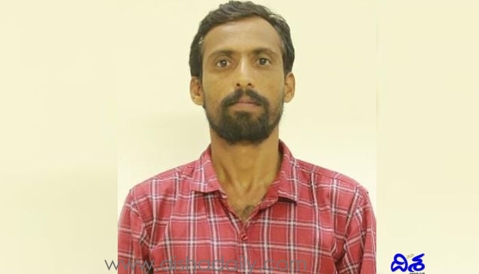 కేసీఆర్ వెంటనే రాజీనామా చేయాలి..YSRTP రాష్ట్ర కోఆర్డినేటర్ కేసీఆర్ వెంటనే రాజీనామా చేయాలి..YSRTP రాష్ట్ర కోఆర్డినేటర్