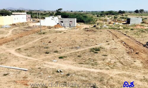 ఆ ఊరిలో ఇండ్లకు రైతుబంధు.. మామూళ్ల మత్తులో యంత్రాంగం