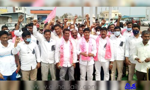 తెలంగాణపై విషం చిమ్ముతున్న బీజేపీ