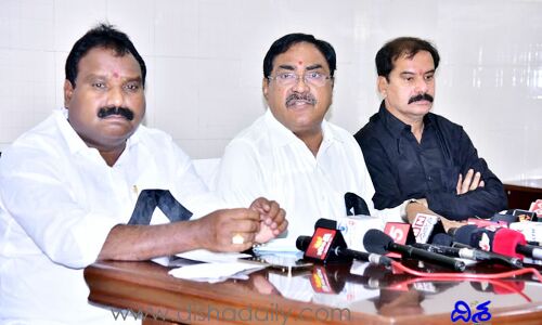 బీజేపీ నిజ‌స్వరూపం బ‌య‌ట‌ప‌డింది: మంత్రి ఎర్రబెల్లి