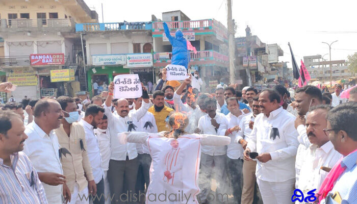 మోడీతో తెలంగాణాకు తీవ్ర అన్యాయం: ఎమ్మెల్యే భూపాల్ రెడ్డి మోడీతో తెలంగాణాకు తీవ్ర అన్యాయం: ఎమ్మెల్యే భూపాల్ రెడ్డి