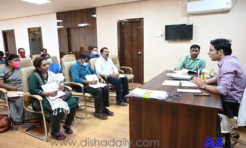 జాబ్ మేళా ను విజయవంతం చేయండి: కలెక్టర్