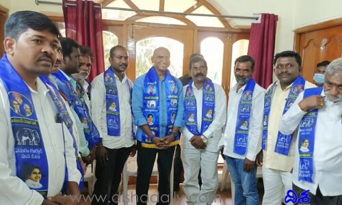 కేసీఆర్‌కు షాక్.. టీఆర్ఎస్‌కేవీ రాష్ట్ర ఉపాధ్యక్షుడు రాజీనామా