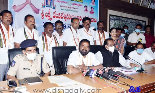 మన్యంకొండ బ్రహ్మోత్సవాలు బ్రహ్మాండంగా జరగాలి: మంత్రి