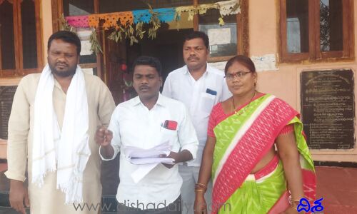 నిధులు గోల్ మాల్.. ఎంపీటీసీల ఆందోళన!
