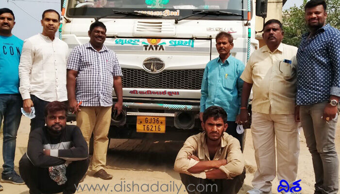 అక్రమంగా తరలిస్తున్న రేషన్ బియ్యం పట్టివేత! అక్రమంగా తరలిస్తున్న రేషన్ బియ్యం పట్టివేత!