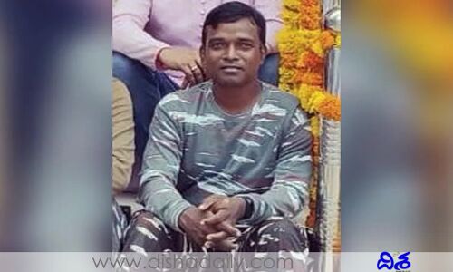మావోయిస్టుల కాల్పుల్లో సీఆర్పీఎఫ్ అధికారి మృతి