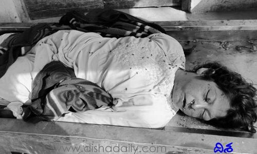 మార్చురీలో కన్నతల్లి మృతదేహాం.. దిక్కులేని స్థితిలో చిన్నారులు..