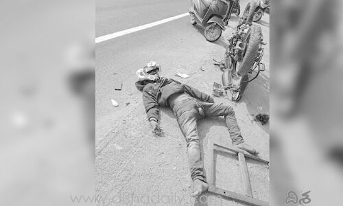 లారీ డ్రైవర్ నిర్లక్ష్యంతో.. యువకుడు మృతి