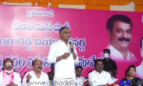 మెడికల్ కాలేజ్ తరలింపు అబద్ధం: మంత్రి హరీష్ రావు