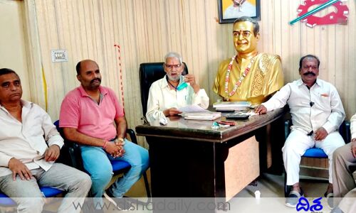 కేసీఆర్ అబద్దాల చక్రవర్తి: టీడీపీ లీడర్