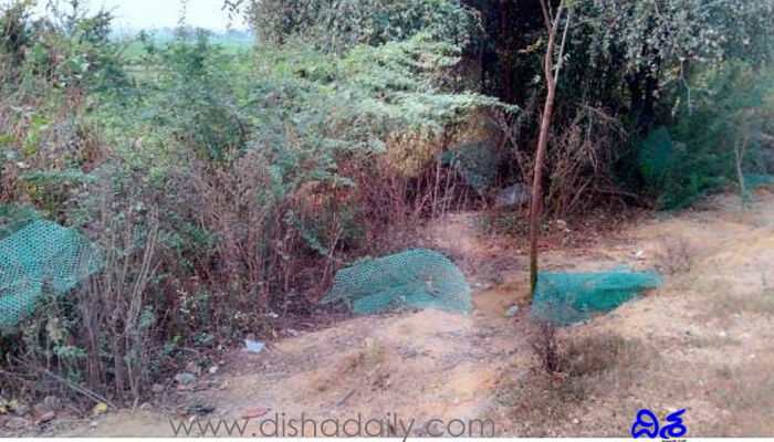 అధికారుల్లో తగ్గని నిర్లక్ష్యం.. రూ.లక్షలు దుర్వినియోగం అధికారుల్లో తగ్గని నిర్లక్ష్యం.. రూ.లక్షలు దుర్వినియోగం