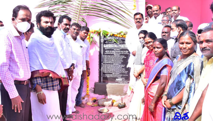 పనులు చేసే చేయించుకునే బాధ్యత ప్రజలది.. రాష్ట్ర మంత్రి పనులు చేసే చేయించుకునే బాధ్యత ప్రజలది.. రాష్ట్ర మంత్రి