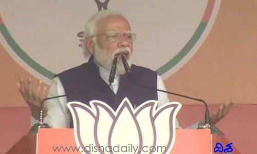 కేరళ వెళ్లి యూపీ ప్రజలను తిట్టారు: కుటుంబ పార్టీలపై మండిపడ్డ ప్రధాని