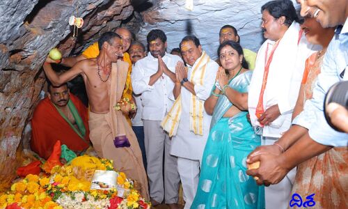 ఆలయ అభివృధికి నిధులు కేటాయిస్తాం: మంత్రి అల్లోల ఇంద్రకరణ్ రెడ్డి