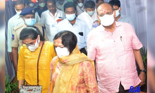 శ్రీరామ లింగేశ్వర స్వామిని దర్శించుకున్న సీఎస్ సోమేశ్ కుమార్