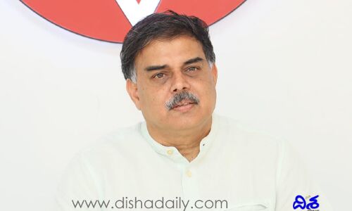 వైఎస్ జగన్ అమరావతి రైతులకు క్షమాపణలు చెప్పాలి: నాదెండ్ల మనోహర్