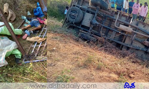 బొలెరో వాహనం బోల్తా... ఒకరు మృతి