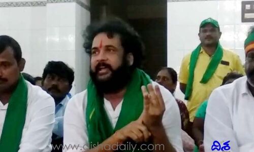 బాంబ్ పేల్చిన నటుడు శివాజీ.. వైసీపీ నుంచి ఆ నేతలు జంప్