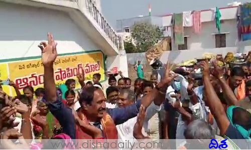 డ్యాన్స్ స్టెప్పులతో హోరెత్తించిన జగిత్యాల ఎమ్మెల్యే సంజయ్ కుమార్..