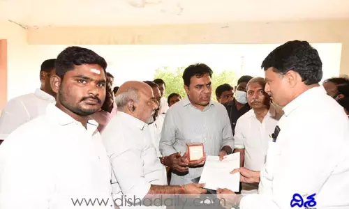 ఆ ఉద్యోగులకు శుభవార్త చెప్పిన కేటీఆర్