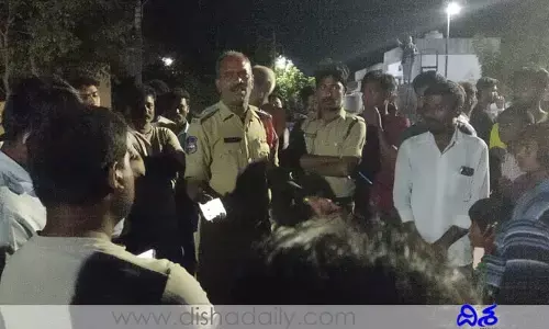 రాత్రి 9 గంటలకు గట్టిగా అరిచిన మహిళ.. స్థానికులొచ్చేసరికీ..