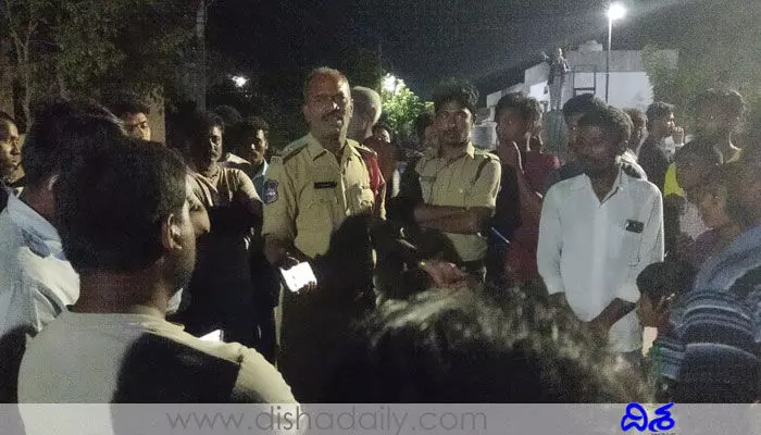 రాత్రి 9 గంటలకు గట్టిగా అరిచిన మహిళ.. స్థానికులొచ్చేసరికీ.. రాత్రి 9 గంటలకు గట్టిగా అరిచిన మహిళ.. స్థానికులొచ్చేసరికీ..