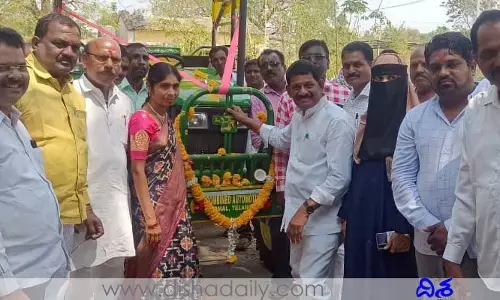 మహిళలు అన్ని రంగాల్లో రాణించాలి: ఎమ్మెల్యే విఠల్ రెడ్డి