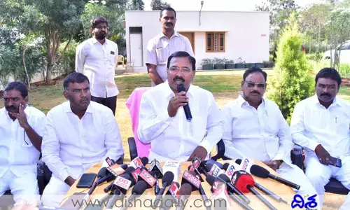 ఇందిరాగాంధీపై మంత్రి నిరంజన్ రెడ్డి షాకింగ్ కామెంట్స్.. ఆమె నిర్ణయాలే దానికి కారణమంటూ..