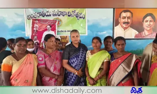 శాయంపేటలో ఘనంగా మహిళ బంధు సంబరాలు..