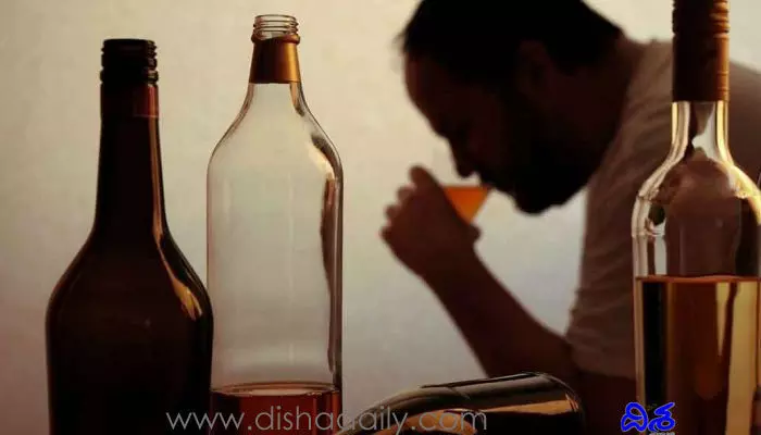 మందు బాబులకు గుడ్ న్యూస్.. భారీగా తగ్గనున్న మద్యం ధరలు ? మందు బాబులకు గుడ్ న్యూస్.. భారీగా తగ్గనున్న మద్యం ధరలు ?