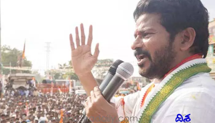 కాంగ్రెస్లో సీనియర్ల లొల్లి.. రేవంత్ పర్యటనకు దూరం కాంగ్రెస్లో సీనియర్ల లొల్లి.. రేవంత్ పర్యటనకు దూరం