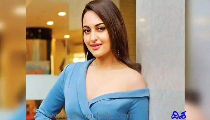 బాలీవుడ్ నటికి షాక్ ఇచ్చిన కోర్టు.. నాన్ బెయిలబుల్ వారెంట్ జారీ బాలీవుడ్ నటికి షాక్ ఇచ్చిన కోర్టు.. నాన్ బెయిలబుల్ వారెంట్ జారీ
