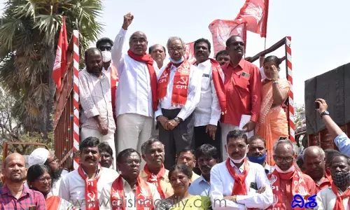 బడాబాబుల జోలికెళ్లని సర్కార్.. పేదోళ్లపై ప్రతాపం చూపిస్తారా!