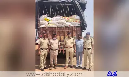 తెలంగాణ బార్డర్‌లో భారీగా రేషన్ బియ్యం పట్టివేత.. పక్కా స్కెచ్ వేసిన పోలీసులు..