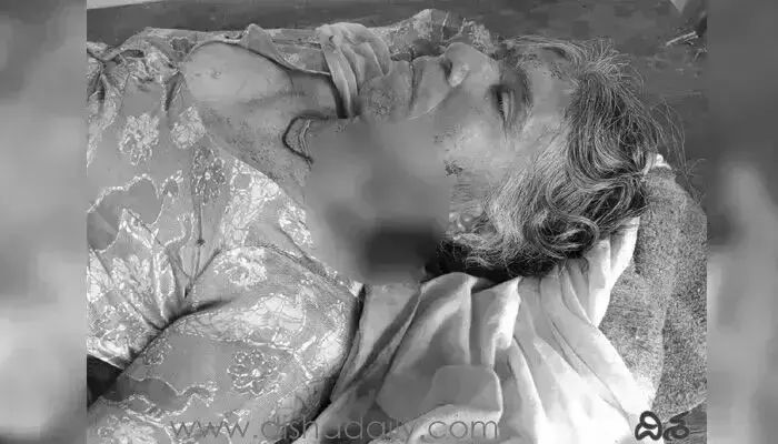 తనకు తానుగా గొంతు కోసుకున్న మహిళ.. ఎందుకంటే? తనకు తానుగా గొంతు కోసుకున్న మహిళ.. ఎందుకంటే?