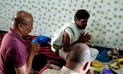 పోలీస్ స్టేషన్‌కు ఎక్కువ కేసులు రావద్దని పోలీసులు వింత పని