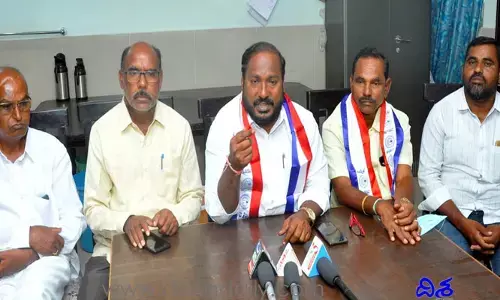 గవర్నర్‌కు కేసీఆర్ క్షమాపణ చెప్పాలి: జాజుల శ్రీనివాస్ గౌడ్