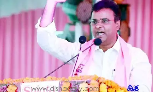 అదో జాతీయ పార్టీ... దానికో అధ్యక్షుడు.. ఫుట్ పాత్ గాళ్లను ఎమ్మెల్యేలుగా పెట్టుకుండ్రు