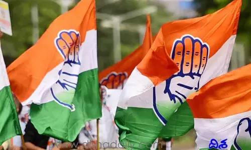 కష్టాల్లో కాంగ్రెస్.. 400 స్థానాల్లో పోటీ చేస్తే.. ఒక్క చోట లీడ్