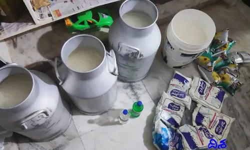 రంగారెడ్డి జిల్లాలో కల్తీ పాల గుట్టు రట్టు!