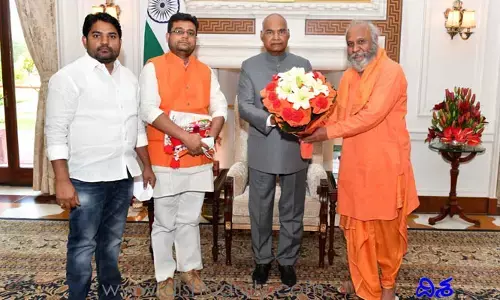 రాష్ట్రపతిని కలిసిన సాగర్ బీజేపీ ఇన్ఛార్జ్ రవి నాయక్
